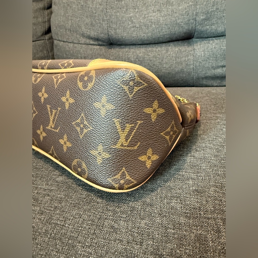 ✨ Louis Vuitton Boulogne PM ✨ FIRM PRICE - Just updated new pics and video ⚡️ - Picture 8 of 17